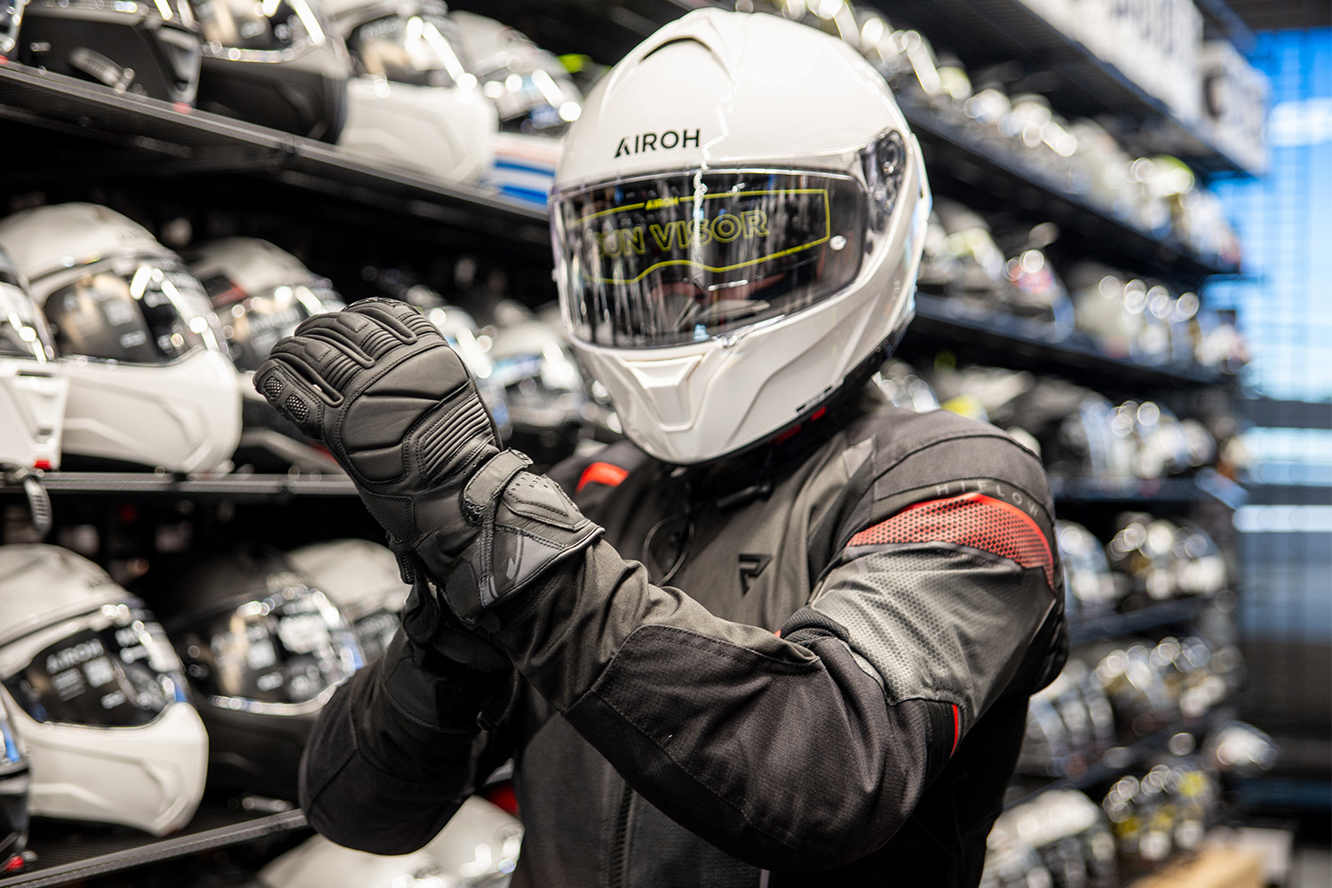 Jak ubrać się na motocykl 125? Porady i przykłady